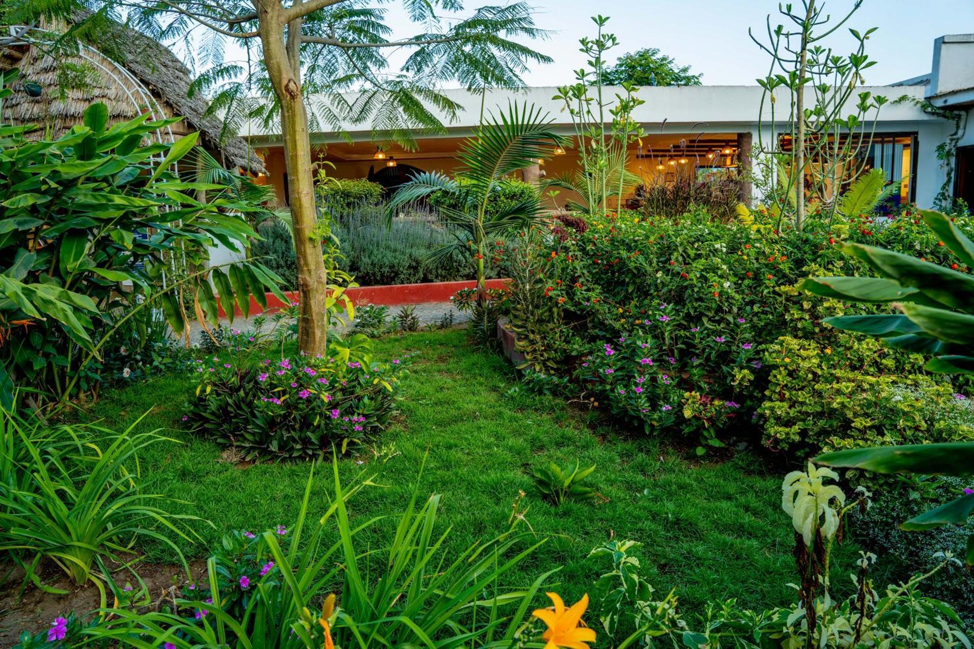Dan Stam Hotel Arusha Exterior photo